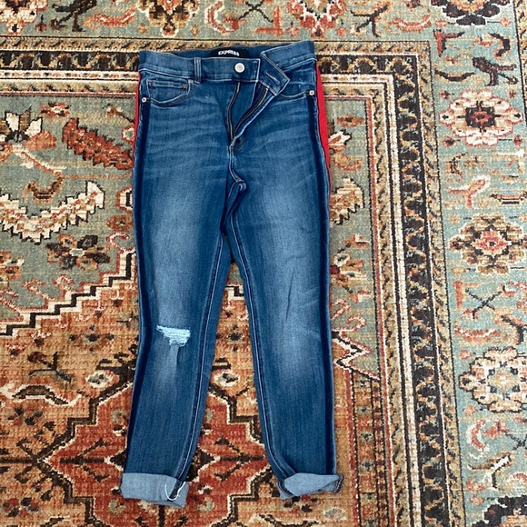 Express size 6 skinny jeans. Red stripe down the side.